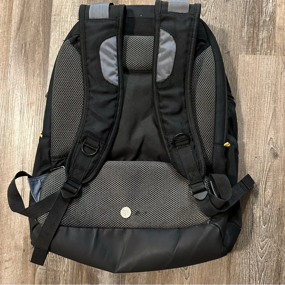 Targus Black and Gray Laptop‎ Backpack